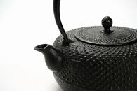 南部鉄器 鉄瓶 別製柚子型あられ 1.5L 【伝統工芸士 佐藤圭 作】 日本製 鉄分 窯焼き 白湯 デトックス 縁起物 調理 アウトドア 職人 直火