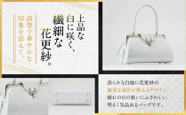 【光映工芸】京都発！特許高蒔絵技法による伝統工芸品 京金彩和装バッグ≪イタリアサラサ柄 白≫［ 京都 老舗 かばん 高級 人気 おすすめ 金彩友禅 京金彩 金彩加工 和装 フォーマル お取り寄せ 通販 送料無料 ふるさと納税 ］