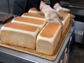 福岡市薬院の食パン専門店・パン屋むつか堂 高級食パンセット 角型食パン１本・つぶあん食パン１本　