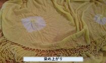 稲沢市特産のイチョウの葉っぱから染めた尾州ウールのファッションマフラー